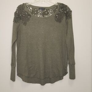 American Eagle Waffle Long Sleeve Top with Floral Embroidery Size Small